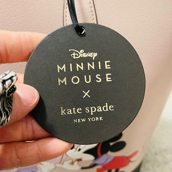 NWT Kate Spade X Disney Minnie Mouse Large Reversible Tote In Pale Vellum Multi - Picture 8 of 12